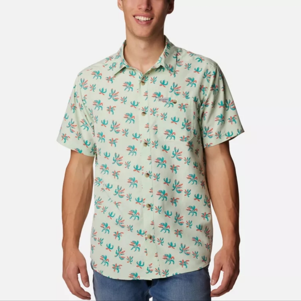 Columbia || Captree Island Short Sleeve Button Down, Small, Light Green